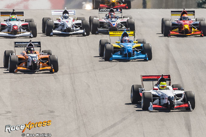 Veel autosport, veel spektakel! KORTING via RaceXpress op kaarten Acceleration Assen